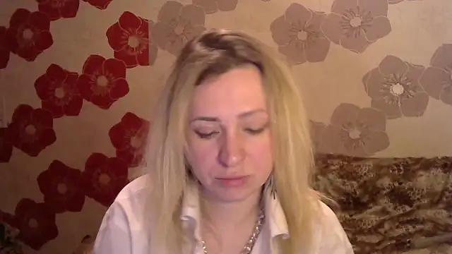 Queen_Daenerys from StripChat