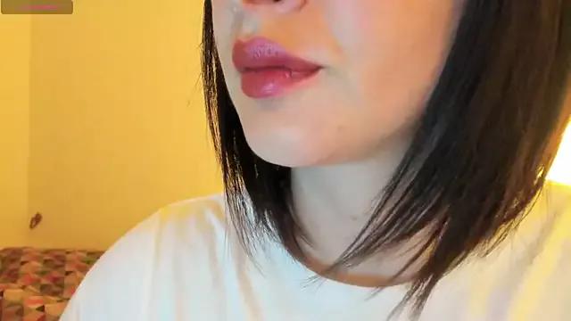 Try our girls live displays and explore the company of endless strippers, with beautiful physiques, vibrating toys and more.