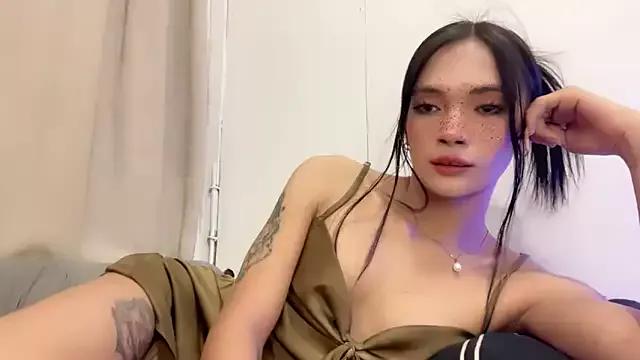 queen_lucinda from StripChat is Freechat