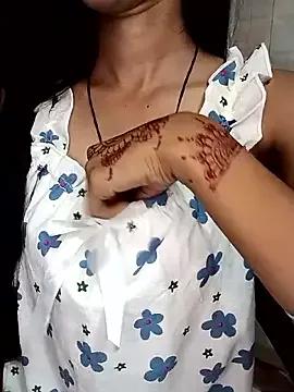 Queen_Pooja7 from StripChat is Freechat