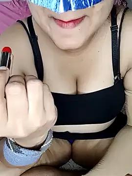 Photos of Queen_Taniya from StripChat is Freechat