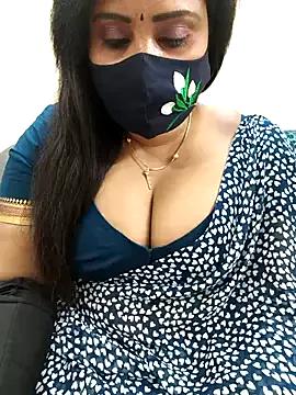 Queenflowerr from StripChat is Freechat