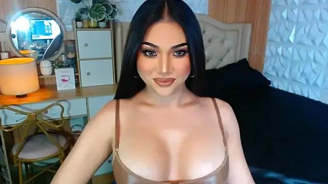 Try our girls live displays and explore the company of endless strippers, with beautiful physiques, vibrating toys and more.