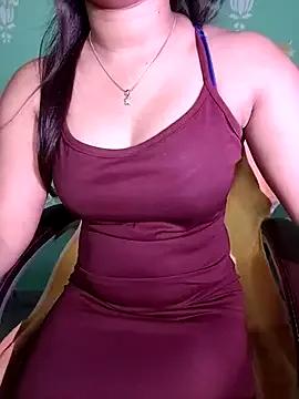 QueenOfHeart_07 from StripChat is Freechat