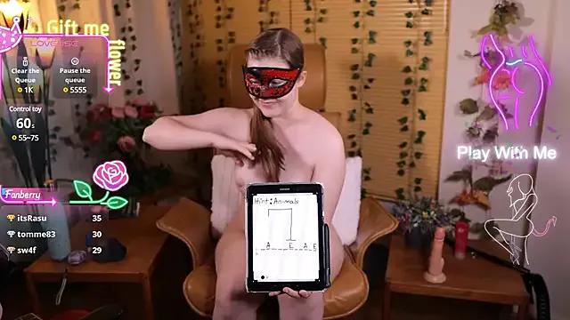 quinnmonroe from StripChat is Freechat
