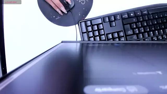 Try our girls live displays and explore the company of endless strippers, with beautiful physiques, vibrating toys and more.