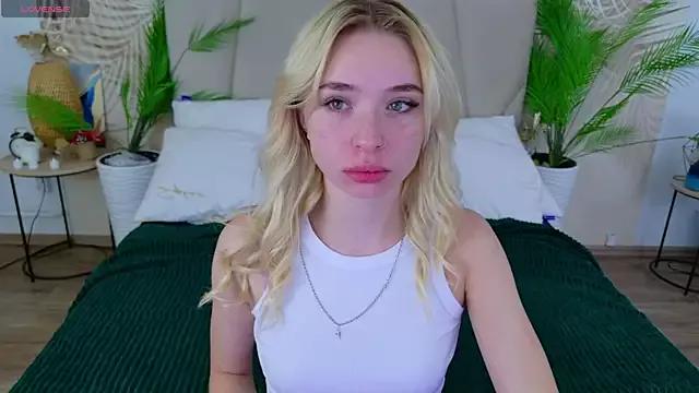 RachelColon from StripChat is Freechat