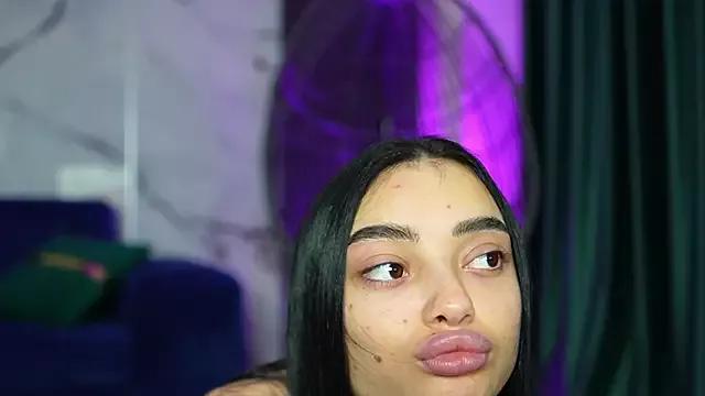 Try our girls live displays and explore the company of endless strippers, with beautiful physiques, vibrating toys and more.