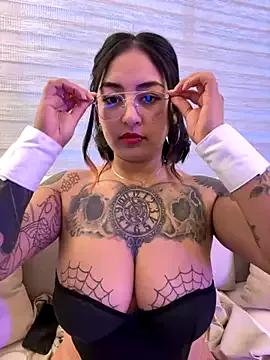 Try our girls live displays and explore the company of endless strippers, with beautiful physiques, vibrating toys and more.