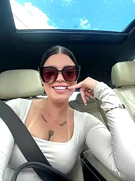 Try our girls live displays and explore the company of endless strippers, with beautiful physiques, vibrating toys and more.