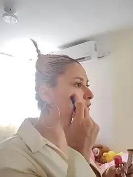 Try our girls live displays and explore the company of endless strippers, with beautiful physiques, vibrating toys and more.