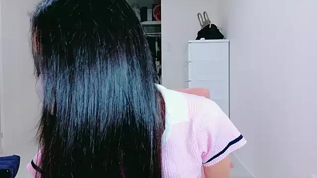 Try our girls live displays and explore the company of endless strippers, with beautiful physiques, vibrating toys and more.