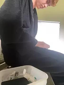 Randy9222 from StripChat is Freechat
