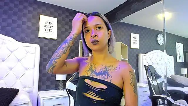 Try our girls live displays and explore the company of endless strippers, with beautiful physiques, vibrating toys and more.