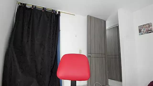Raven_Rouge from StripChat is Freechat