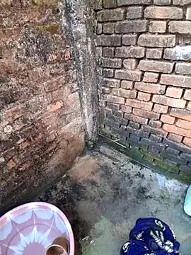 RAYI_Queen_3 from StripChat is Freechat