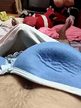 Try our girls live displays and explore the company of endless strippers, with beautiful physiques, vibrating toys and more.