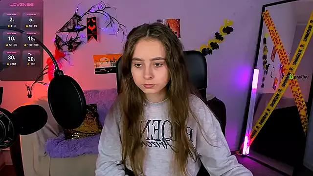 rebecca_smile from StripChat is Freechat