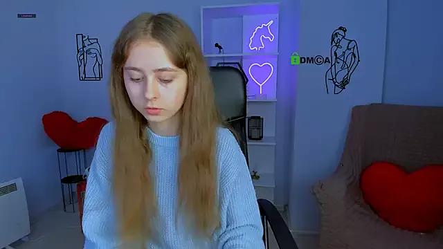 Try our girls live displays and explore the company of endless strippers, with beautiful physiques, vibrating toys and more.