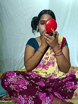 RED_CHILLY_QUEEN from StripChat is Freechat