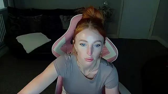 Try our girls live displays and explore the company of endless strippers, with beautiful physiques, vibrating toys and more.