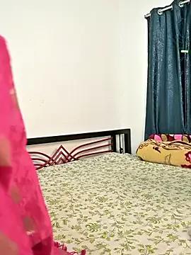RedQQueen from StripChat is Freechat