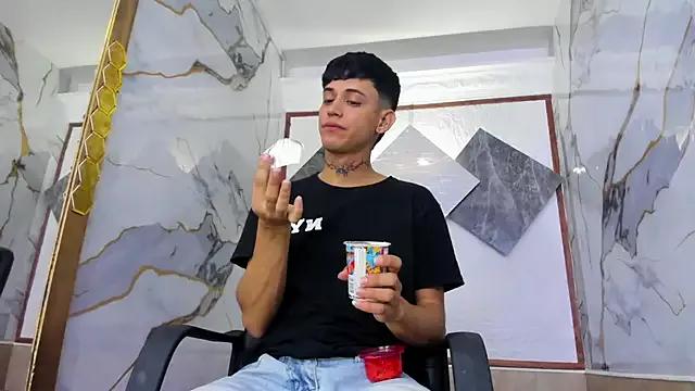 RickyMontes_ from StripChat is Freechat