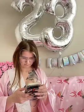 Riley_ray69 — Naked 5 min