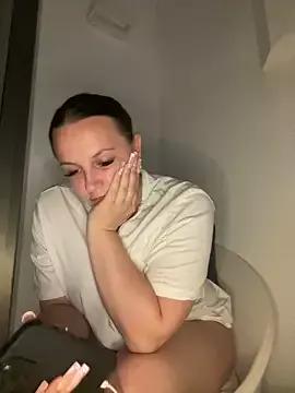 Riri_bstvx webcams show profile image 