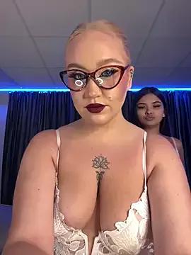 Try our girls live displays and explore the company of endless strippers, with beautiful physiques, vibrating toys and more.