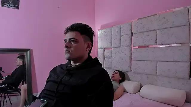 romantic_couple_ggh from StripChat is Freechat