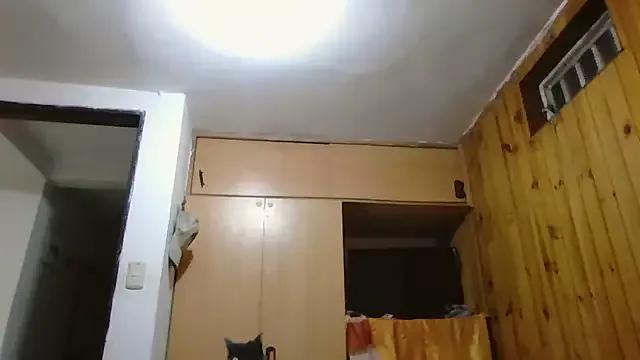 Roselingalvis13 from StripChat is Freechat