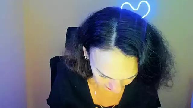 Try our girls live displays and explore the company of endless strippers, with beautiful physiques, vibrating toys and more.