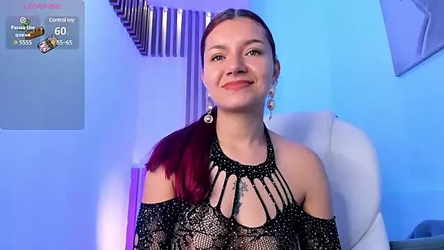 Try our girls live displays and explore the company of endless strippers, with beautiful physiques, vibrating toys and more.