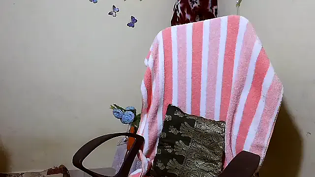 Rubi-Ji — Strip dance for you baby