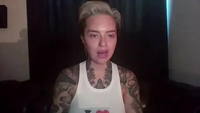 Rubyrichhxo from StripChat is Freechat