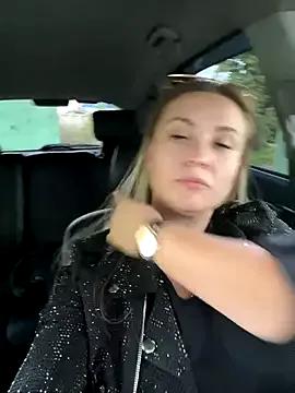 Try our girls live displays and explore the company of endless strippers, with beautiful physiques, vibrating toys and more.