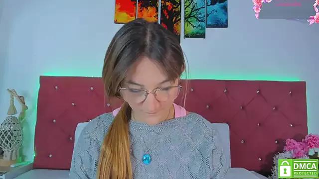 Ruth_harvey_ from StripChat is Freechat