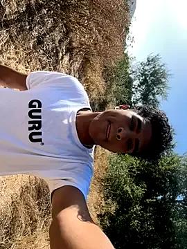 Ryan-hot from StripChat is Freechat