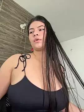 Saanvi21 from StripChat