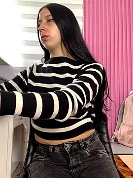 Sabrina_euphoria from StripChat is Freechat