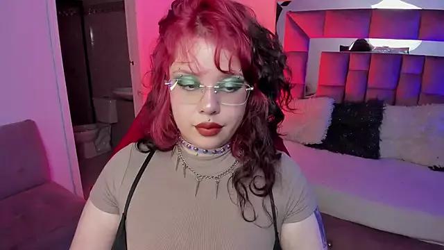 Try our girls live displays and explore the company of endless strippers, with beautiful physiques, vibrating toys and more.