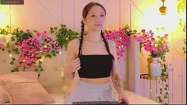 Try our girls live displays and explore the company of endless strippers, with beautiful physiques, vibrating toys and more.