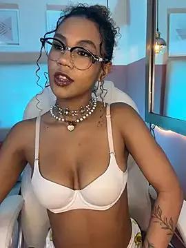 Try our girls live displays and explore the company of endless strippers, with beautiful physiques, vibrating toys and more.