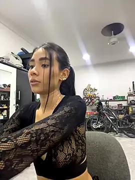 Try our girls live displays and explore the company of endless strippers, with beautiful physiques, vibrating toys and more.