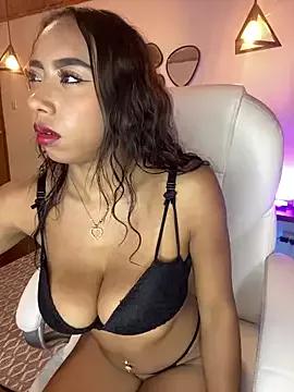 Try our girls live displays and explore the company of endless strippers, with beautiful physiques, vibrating toys and more.