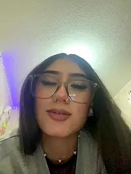 samanthaa_miller from StripChat is Freechat