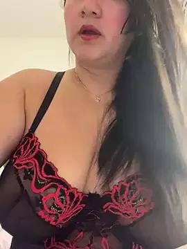 Try our girls live displays and explore the company of endless strippers, with beautiful physiques, vibrating toys and more.