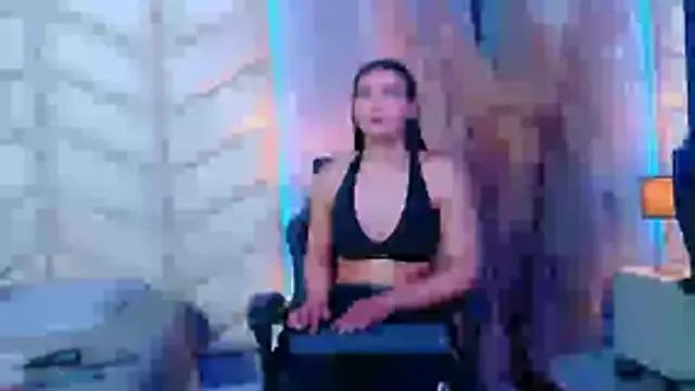 Try our girls live displays and explore the company of endless strippers, with beautiful physiques, vibrating toys and more.