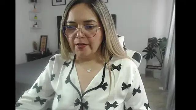 samy_vsn from StripChat is Freechat